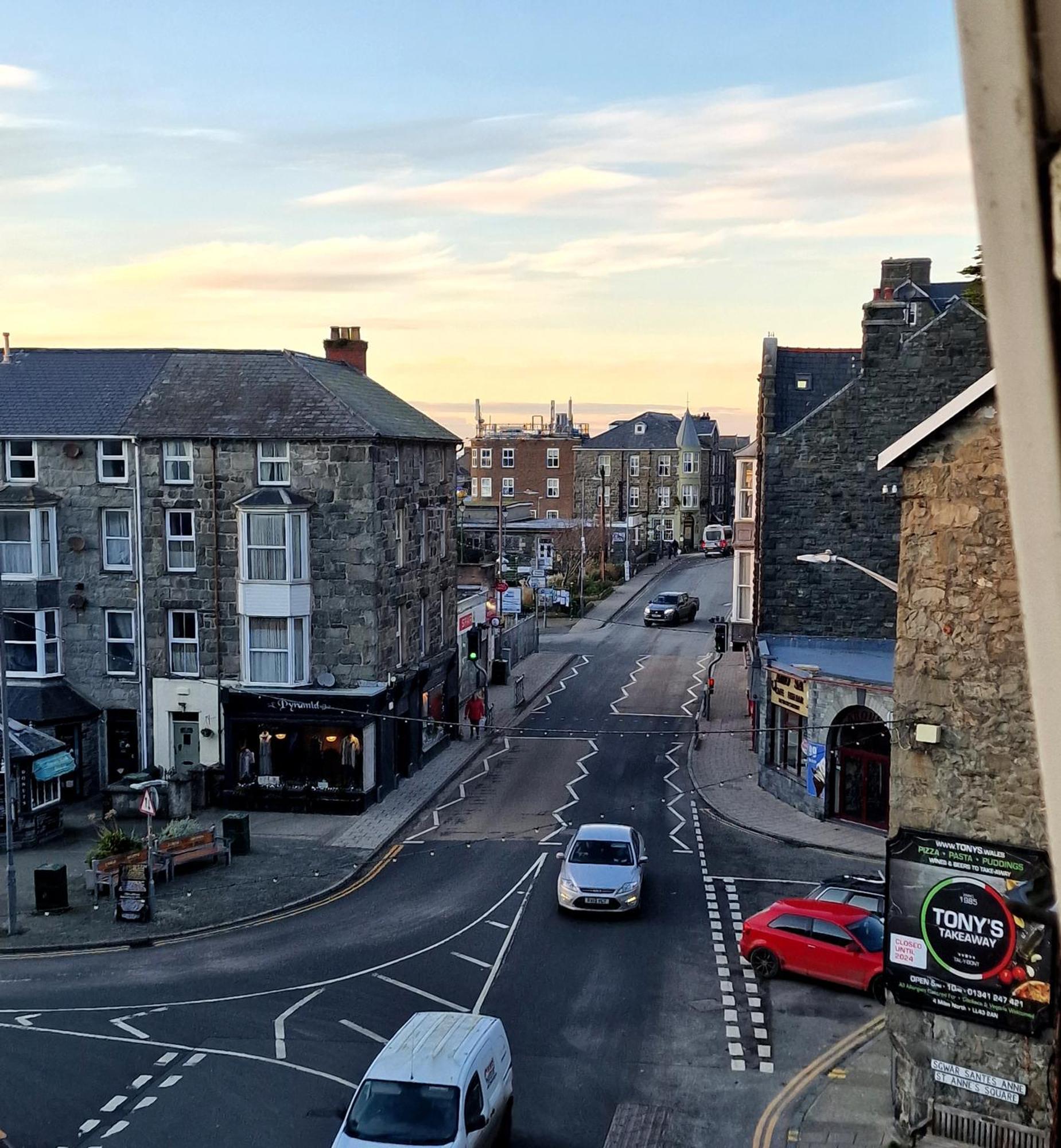 The Penthouse Ny Loft Apartment Barmouth Eksteriør bilde