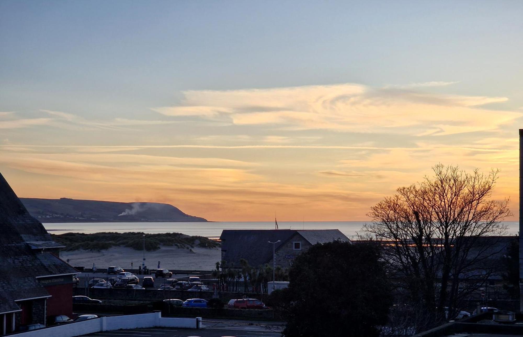 The Penthouse Ny Loft Apartment Barmouth Eksteriør bilde